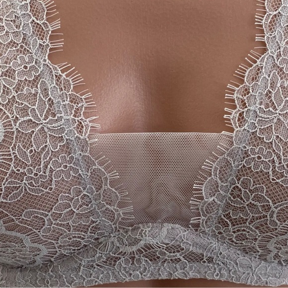 Victoria’sSecret Dream Angels unlined plunge bra in gray lavender - Picture 7 of 9